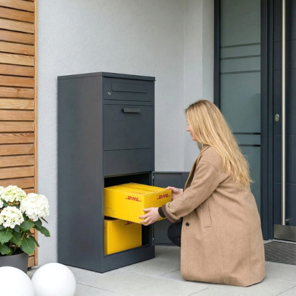 Parcel and Letter Safe (50 x 38 x 112cm)